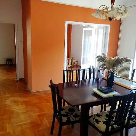 Vintage παραθαλάσσια Pet Friendly κατοικια στο κιάτο!!! Holiday home